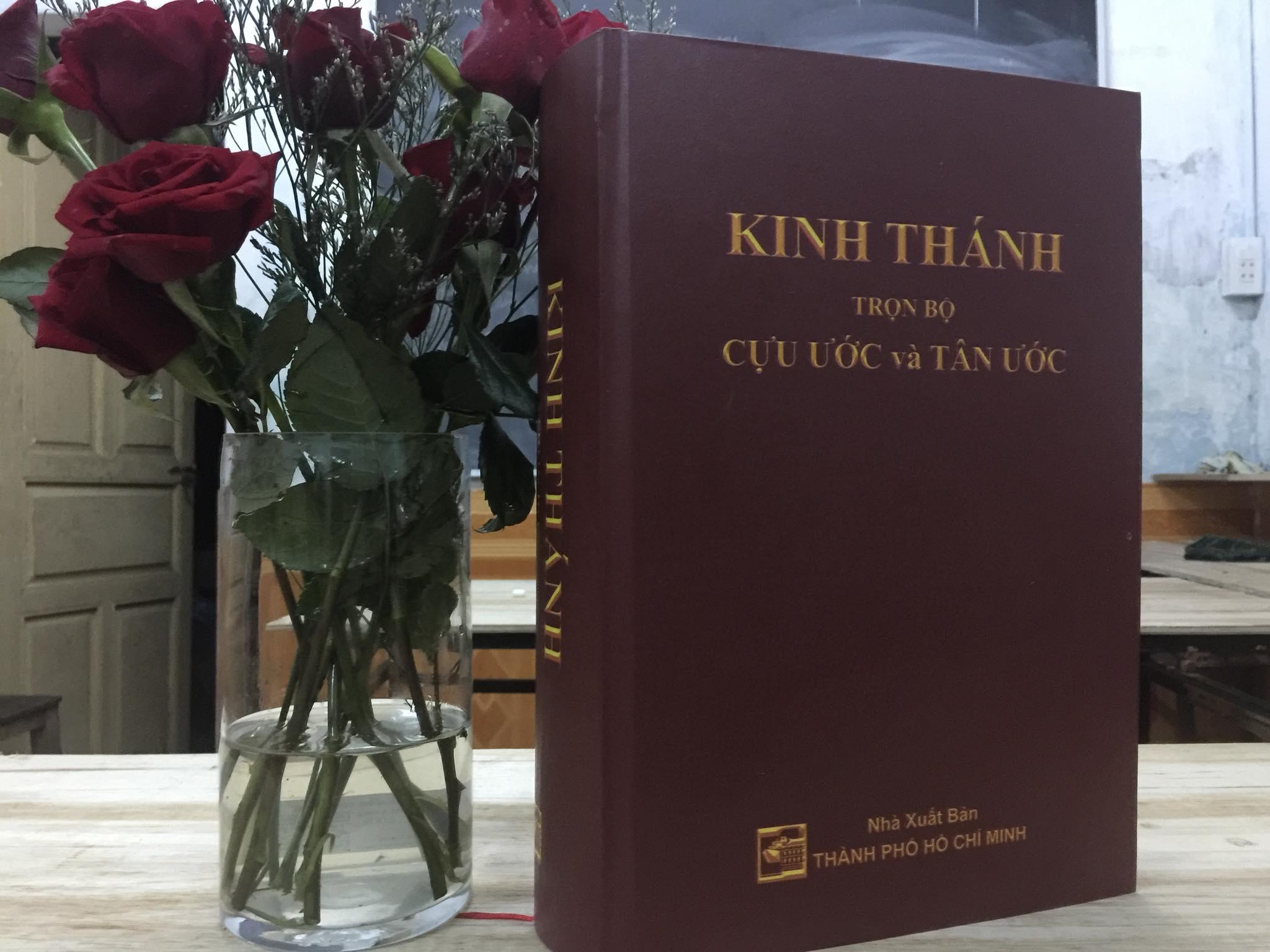 Kinh Thánh Trọn Bộ Cựu Ước Và Tân Ước – Các Giờ Kinh Phụng Vụ