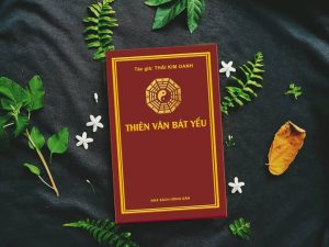 Thiên Văn Bát Yếu